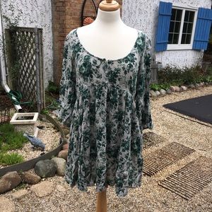 Flowy green hippie floral tunic dress
